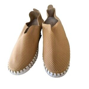 NWOT Ilse Jacobsen Latte Tulip Slip On Shoes Size 10/40